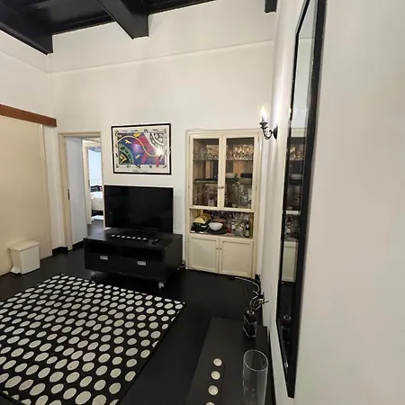 Amazing Penthouse Piazza Spagna דירה